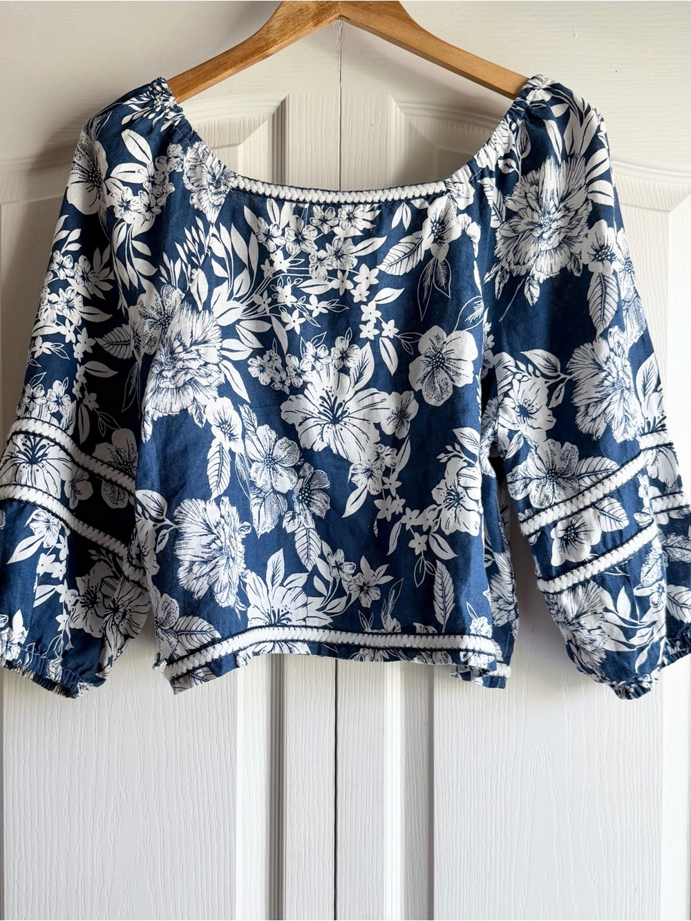 C&C California Floral Linen Top - Picture 6 of 7
